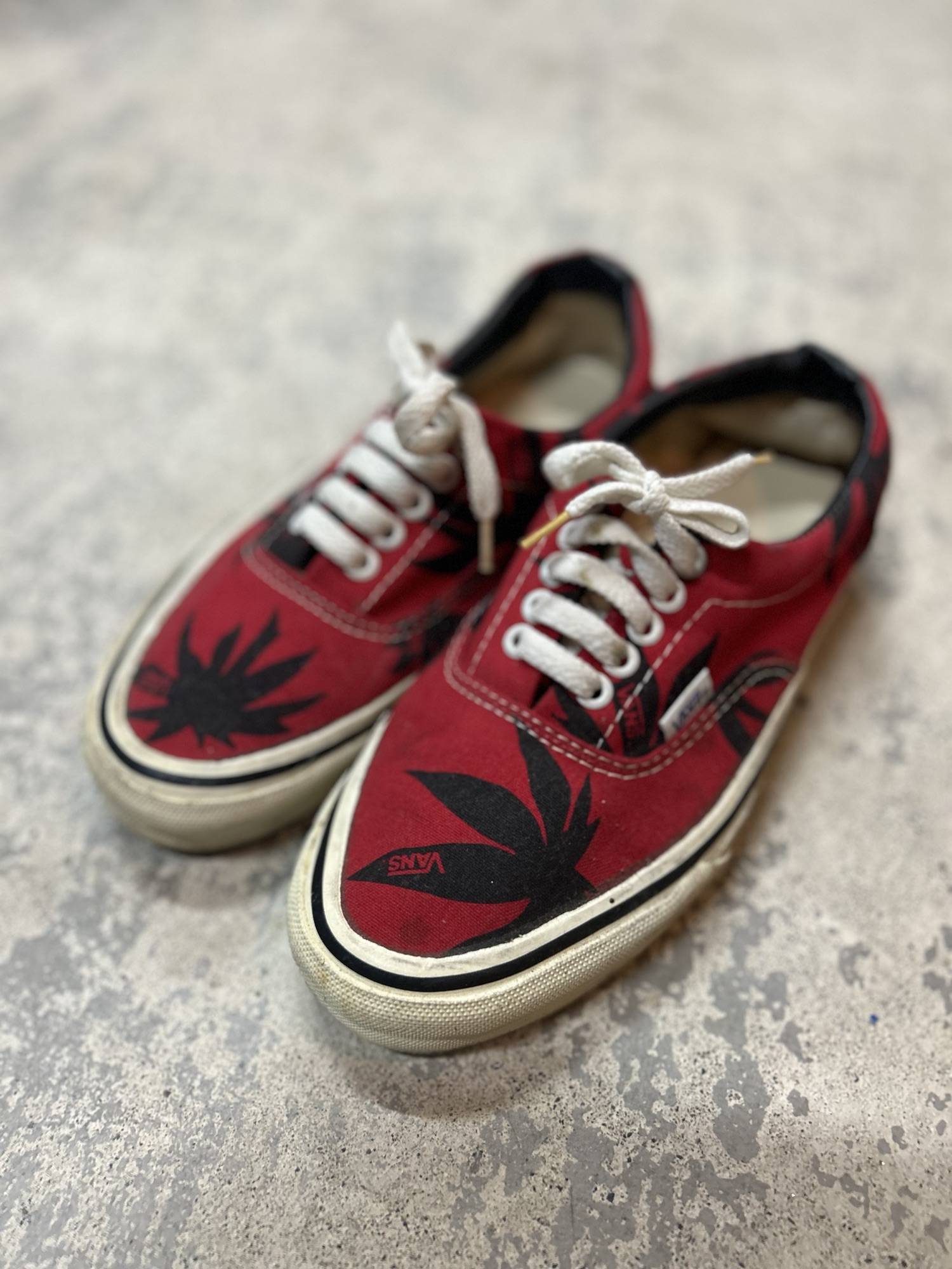 NEW ARRIVALS vtg”4